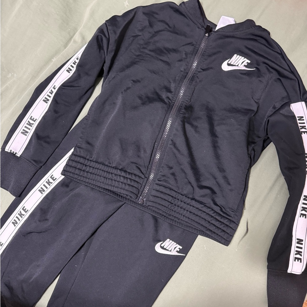 Nike Matching Jogging Suit 8-10Y